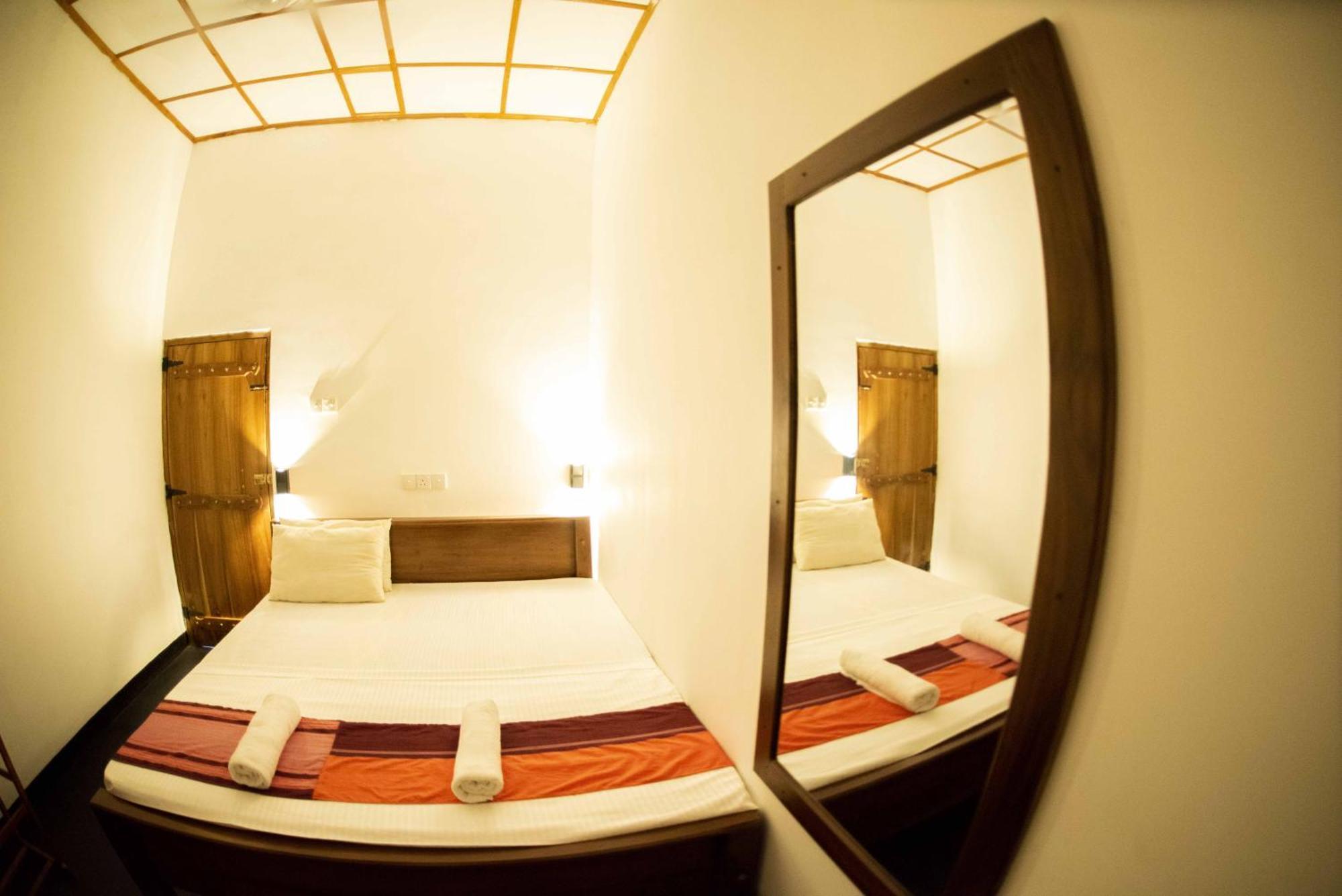 Wildlife Safari House Hotel Udawalawe Buitenkant foto